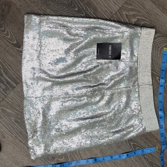 Forever21 Sequin Mini Skirt SMALL NWt - Picture 4 of 4